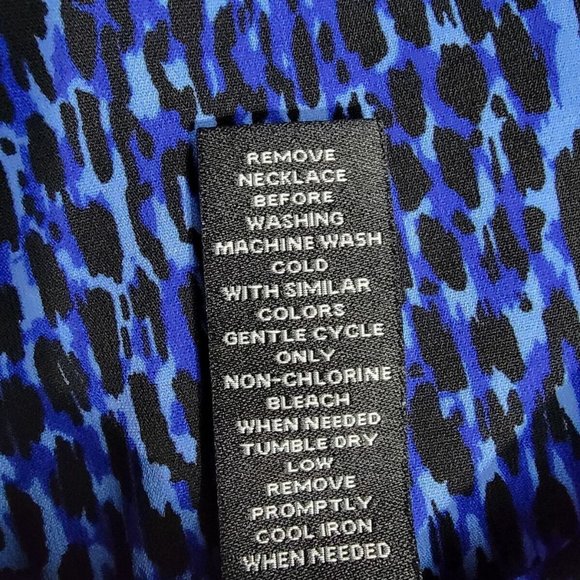 Maggie Barnes Top Plus Size 2X 22/24W Tab Sleeve Stretch Collared Button Up Blue - Picture 6 of 6